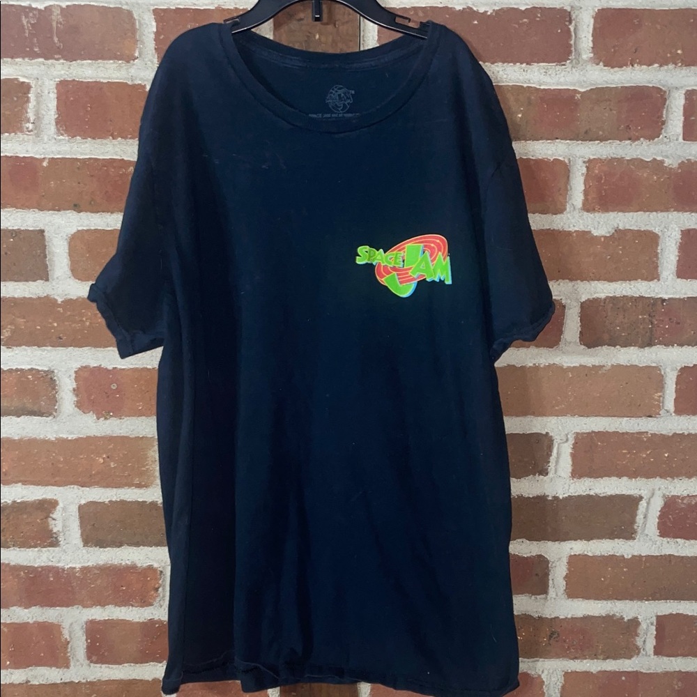Space Jam graphic t-shirt, size medium